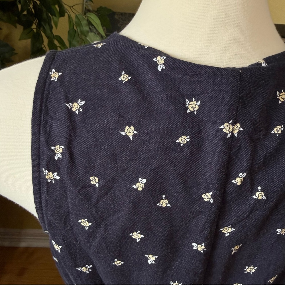 Universal Thread Size Small Women's Button-Front … - image 5